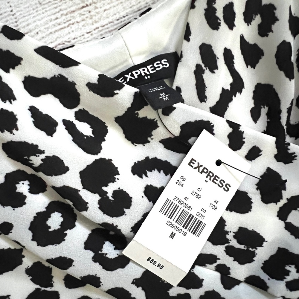 Express V-Neck Animal Print Mini Dress - Picture 5 of 16